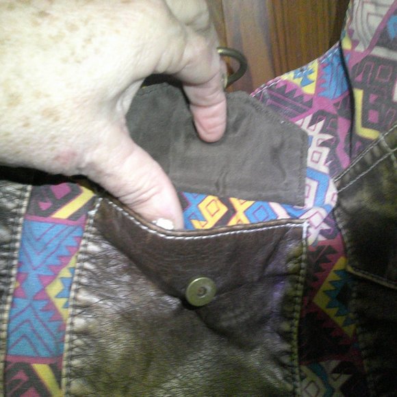 Native Design Purse - Picture 4 of 8